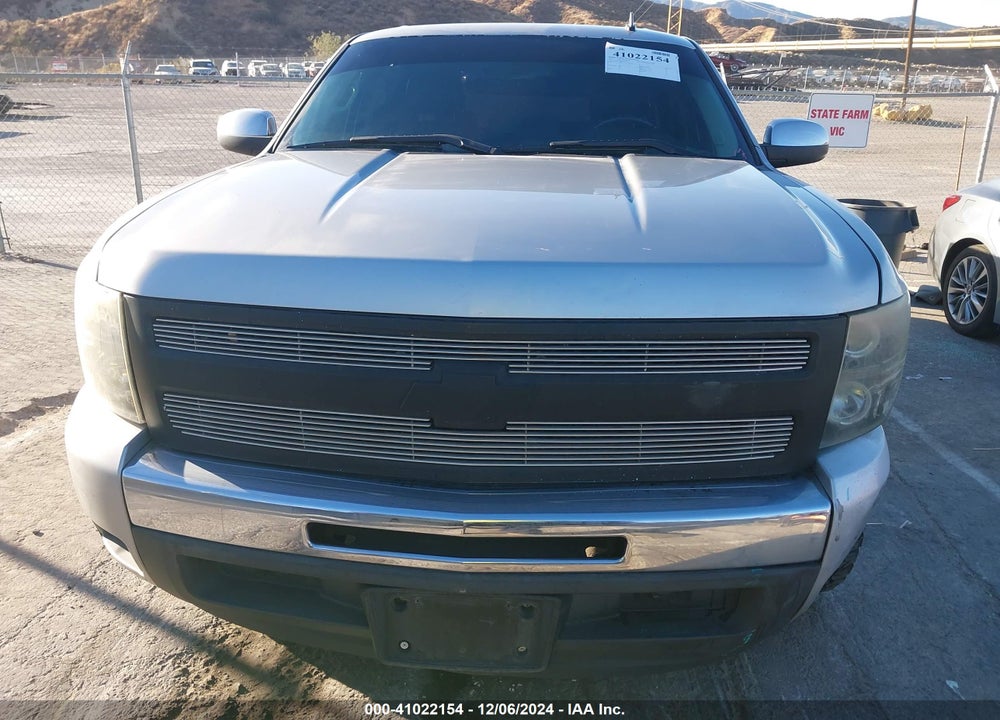 2011 CHEVROLET SILVERADO 1500 LT VIN: 3GCPCSE03BG361702