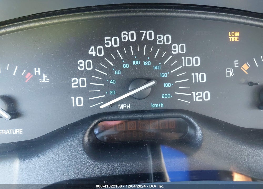 2000 BUICK CENTURY CUSTOM VIN: 2G4WS52J8Y1251948