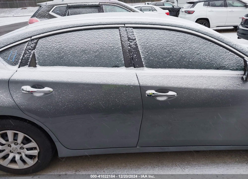2017 NISSAN ALTIMA VIN: 1N4AL3AP5HN365884