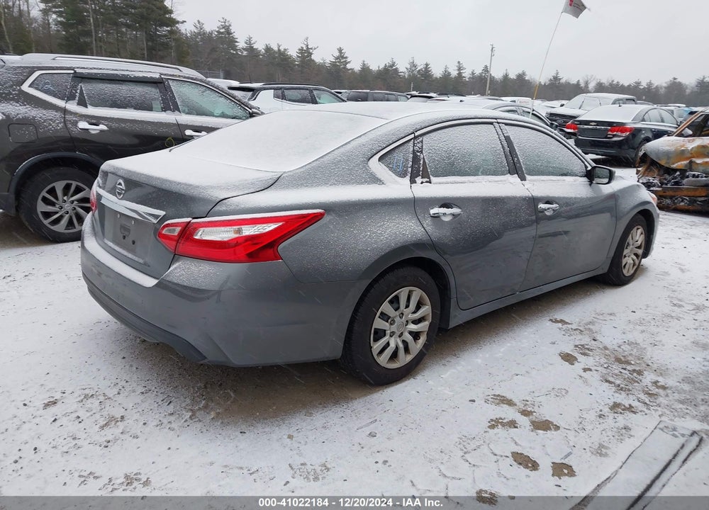 2017 NISSAN ALTIMA VIN: 1N4AL3AP5HN365884