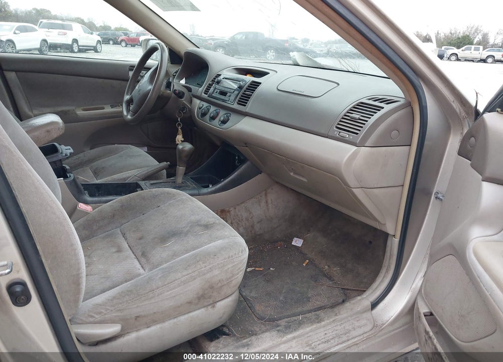 2004 TOYOTA CAMRY LE VIN: 4T1BE32K64U359664