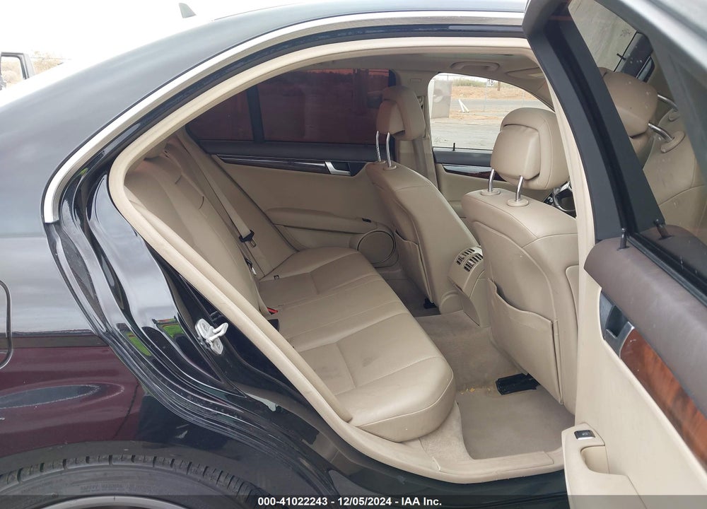 2014 MERCEDES-BENZ C 250 VIN: WDDGF4HB9EA967272