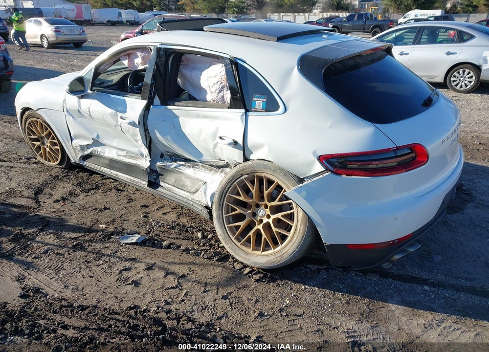 2015 PORSCHE MACAN S VIN: WP1AB2A59FLB74160