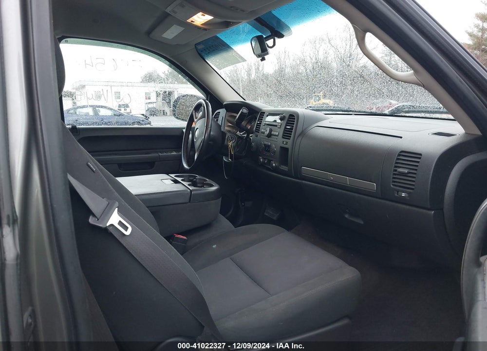 2013 CHEVROLET SILVERADO 1500 LT VIN: 1GCRKSE72DZ381550