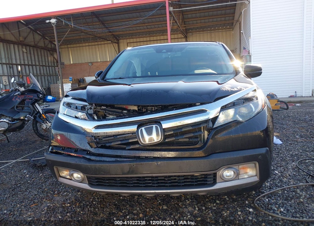 2018 HONDA RIDGELINE RTL-E VIN: 5FPYK3F7XJB013514