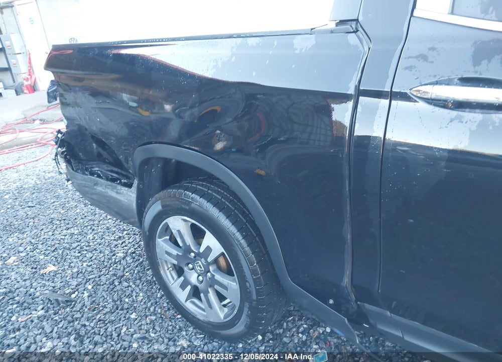 2018 HONDA RIDGELINE RTL-E VIN: 5FPYK3F7XJB013514