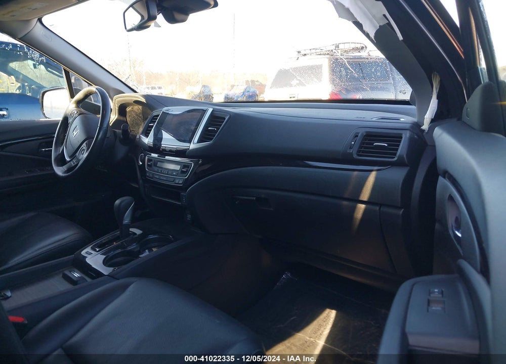 2018 HONDA RIDGELINE RTL-E VIN: 5FPYK3F7XJB013514