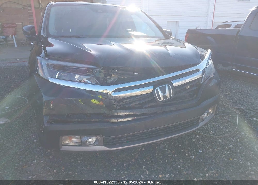 2018 HONDA RIDGELINE RTL-E VIN: 5FPYK3F7XJB013514