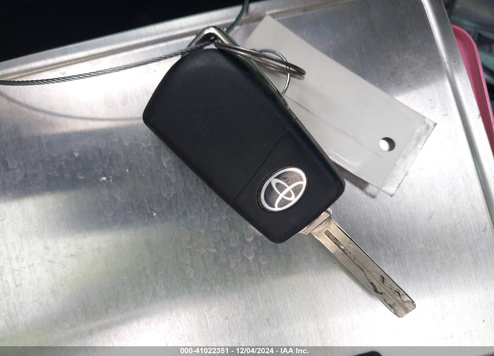 2022 TOYOTA COROLLA VIN: 5YFEPMAEXNP291803