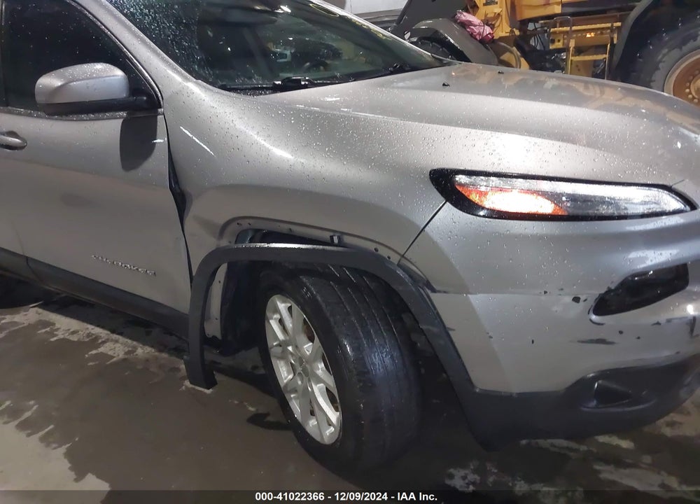 2017 JEEP CHEROKEE LATITUDE 4X4 VIN: 1C4PJMCBXHW537645