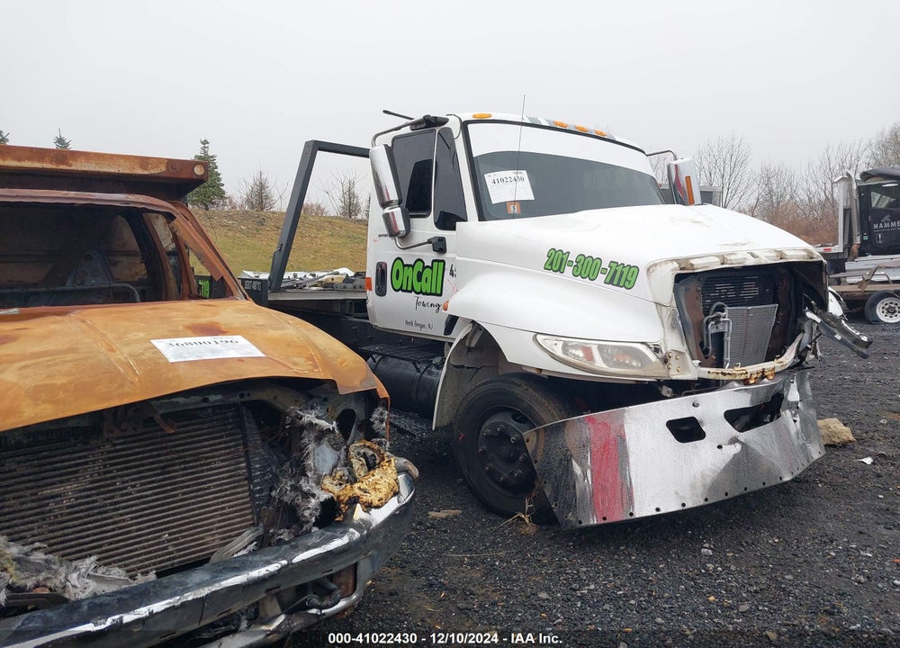2002 INTERNATIONAL 4000 4400 VIN: 1HTMKAAM72H389777