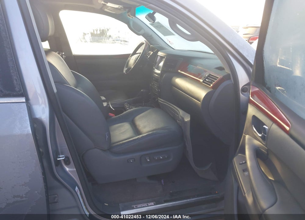 2008 LEXUS LX 570 VIN: JTJHY00WX84000413