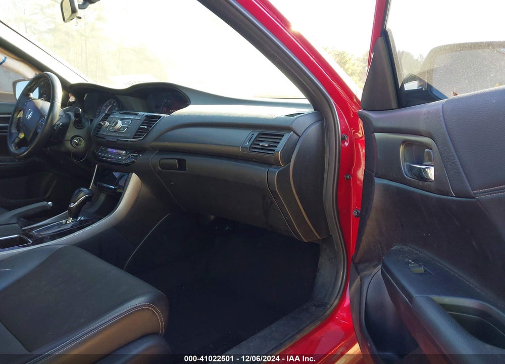 2017 HONDA ACCORD VIN: 1HGCR2F51HA272761