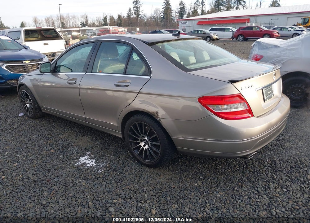 2009 MERCEDES-BENZ C 300 LUXURY/SPORT VIN: WDDGF54X49F224437