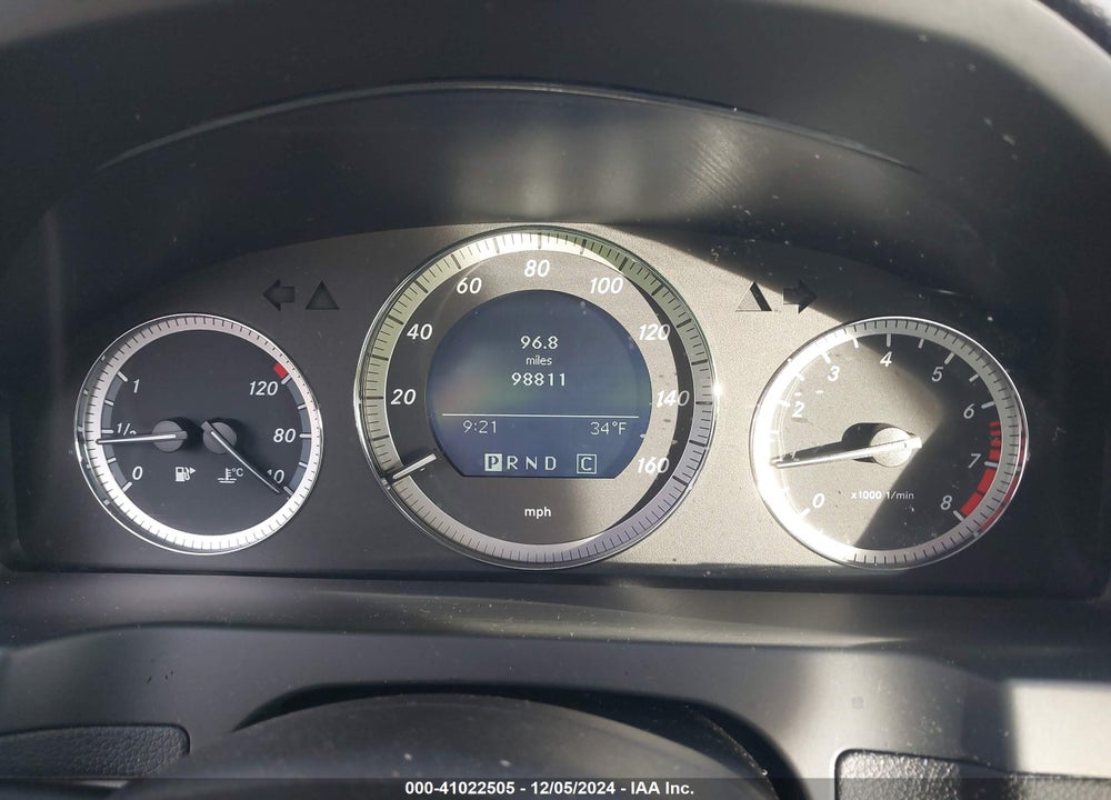 2009 MERCEDES-BENZ C 300 LUXURY/SPORT VIN: WDDGF54X49F224437
