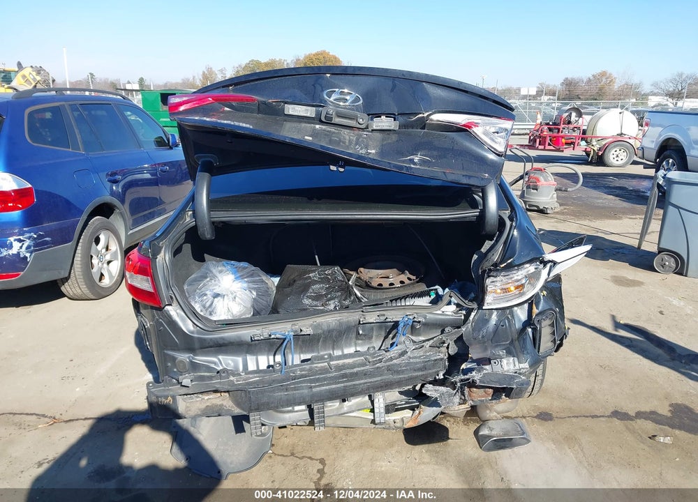 2017 HYUNDAI SONATA SE VIN: 5NPE24AF1HH592470