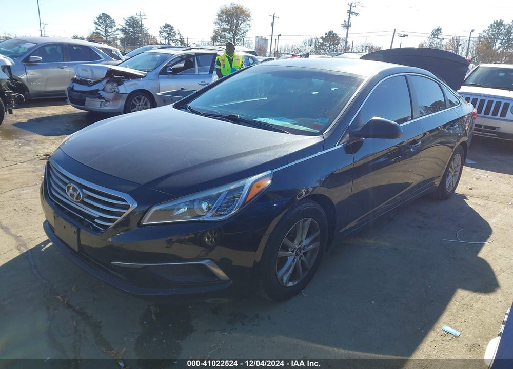 2017 HYUNDAI SONATA SE VIN: 5NPE24AF1HH592470