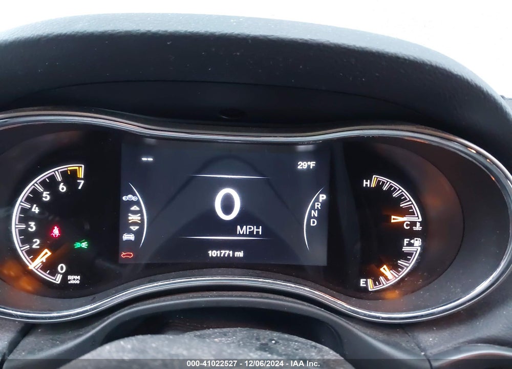 2019 JEEP GRAND CHEROKEE LAREDO E 4X4 VIN: 1C4RJFAG3KC856008