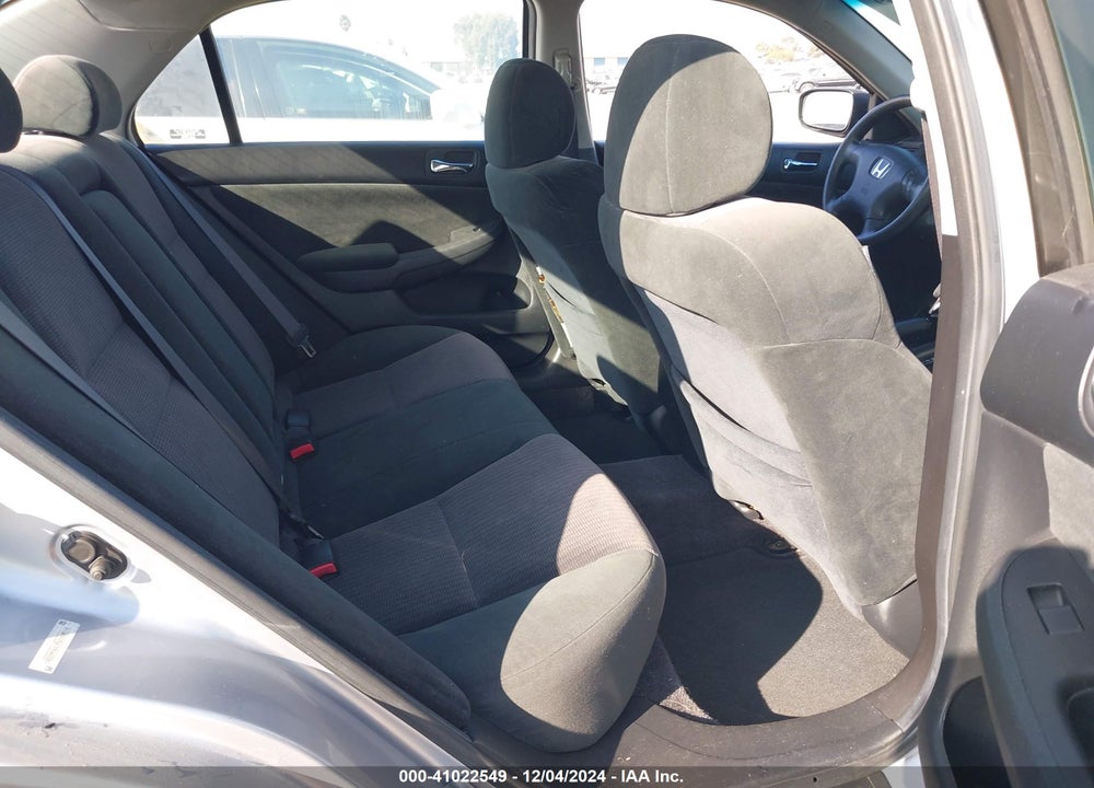 2005 HONDA ACCORD 2.4 LX VIN: 1HGCM56475A140574