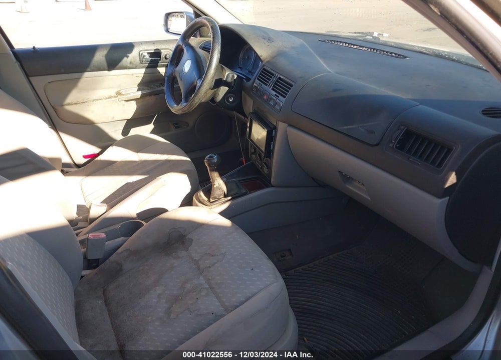 2004 VOLKSWAGEN JETTA GL VIN: 3VWRA69M94M031308