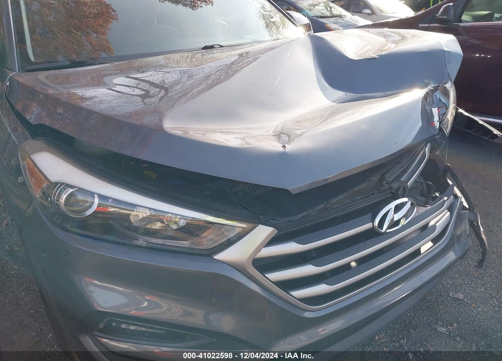 2018 HYUNDAI TUCSON SEL VIN: KM8J33A41JU801105