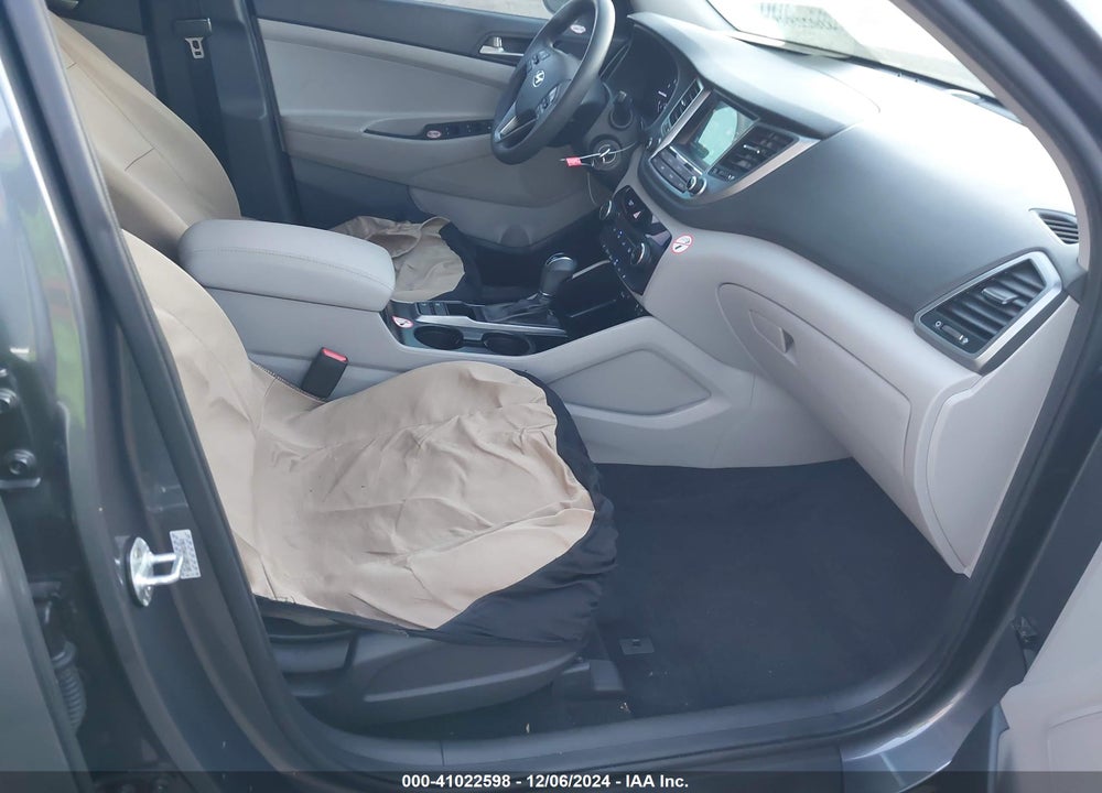 2018 HYUNDAI TUCSON SEL VIN: KM8J33A41JU801105