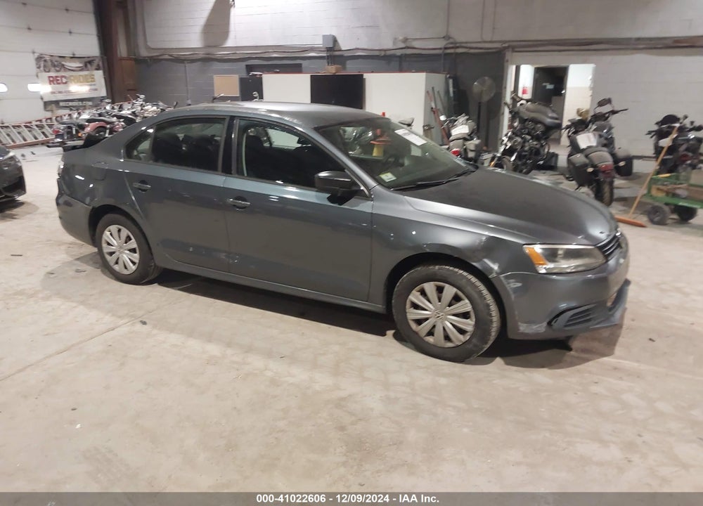 2014 VOLKSWAGEN JETTA 2.0L S VIN: 3VW2K7AJ2EM233365