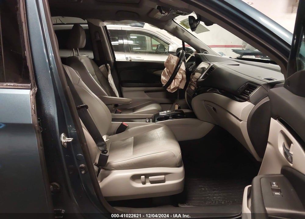2017 HONDA PILOT ELITE VIN: 5FNYF6H07HB071850