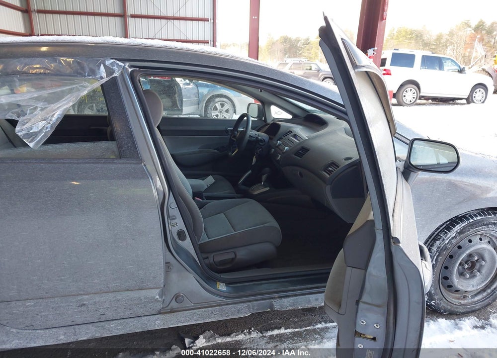 2010 HONDA CIVIC LX VIN: 2HGFA1F58AH302568