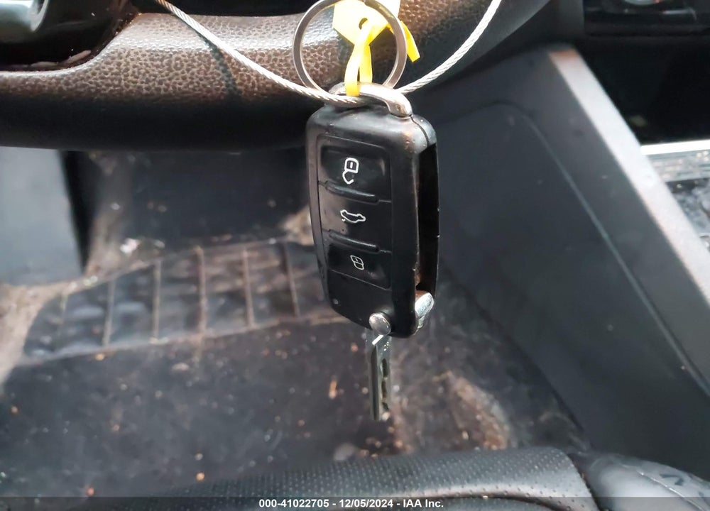 2015 VOLKSWAGEN JETTA 2.0L TDI S VIN: 3VWLA7AJ0FM281276