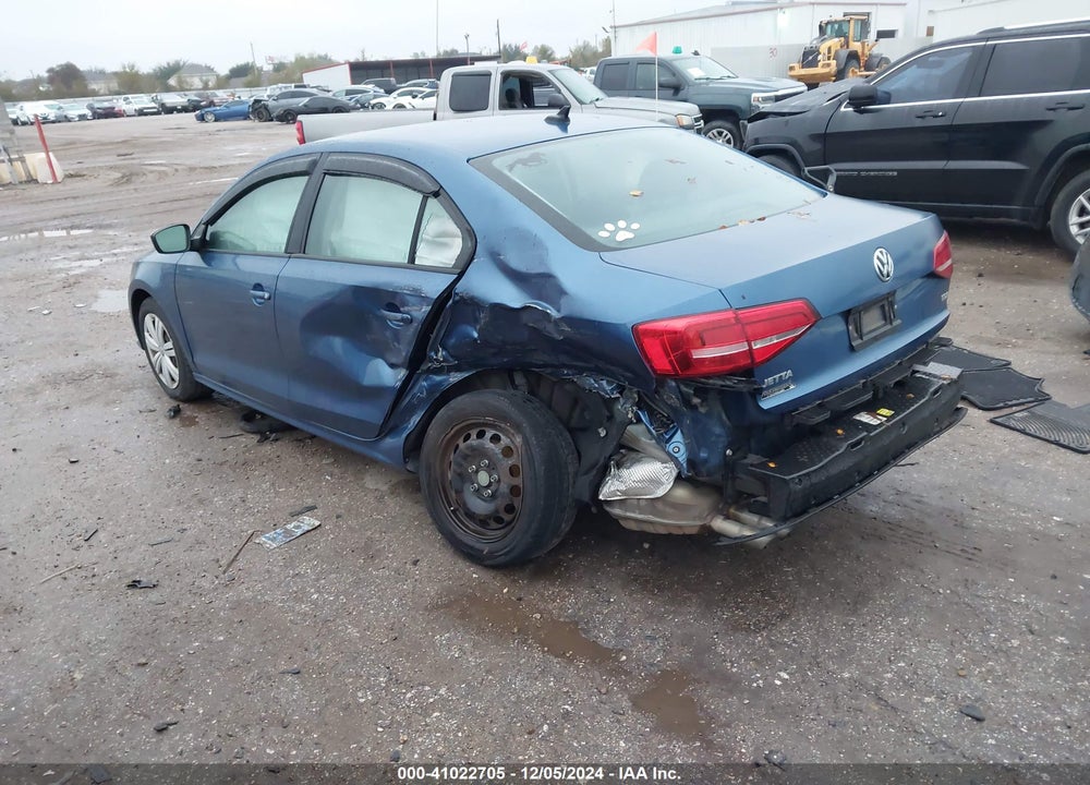2015 VOLKSWAGEN JETTA 2.0L TDI S VIN: 3VWLA7AJ0FM281276