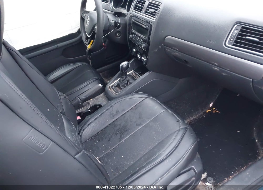 2015 VOLKSWAGEN JETTA 2.0L TDI S VIN: 3VWLA7AJ0FM281276