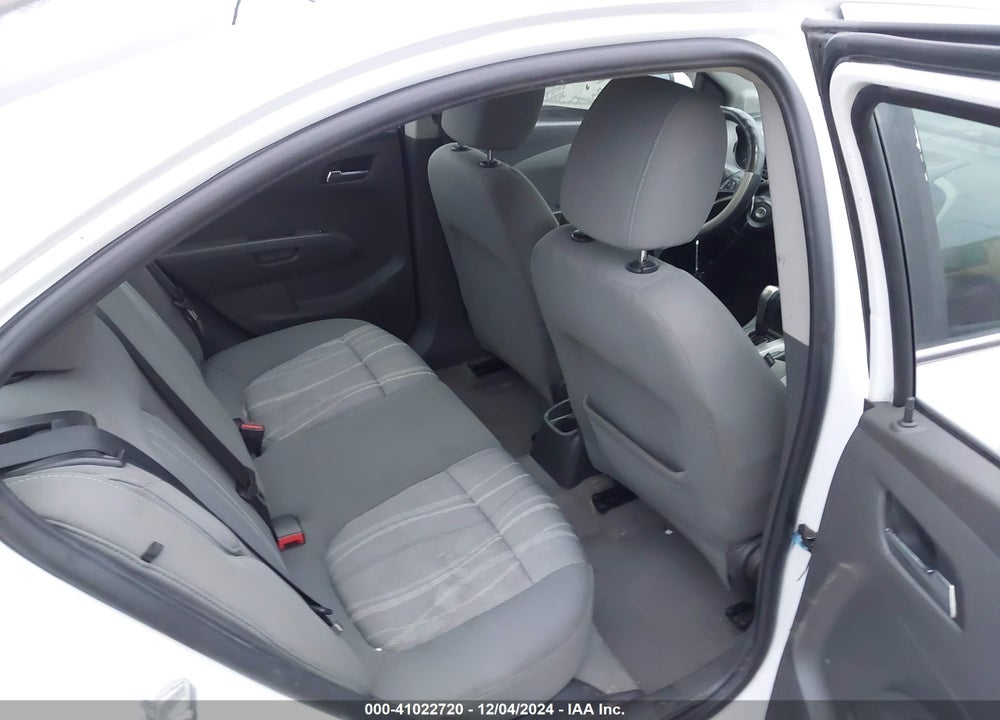 2016 CHEVROLET SONIC VIN: 1G1JC5SG5G4119869