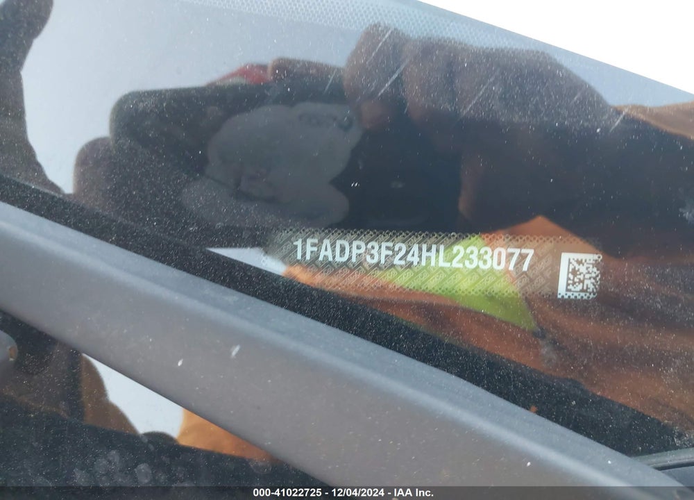 2017 FORD FOCUS SE VIN: 1FADP3F24HL233077