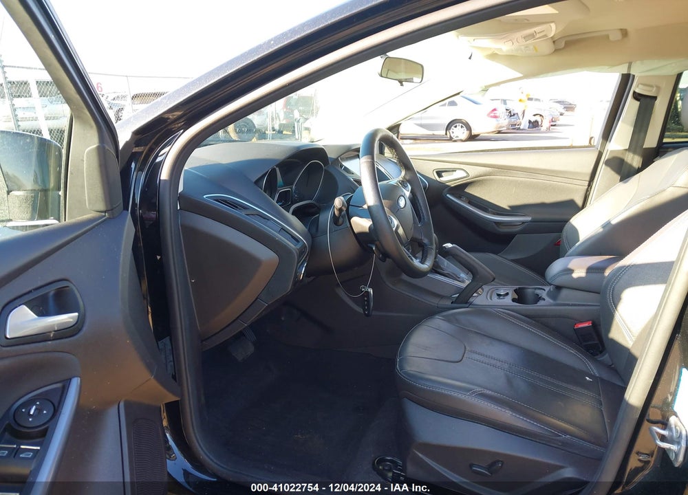 2014 FORD FOCUS TITANIUM VIN: 1FADP3N25EL224840