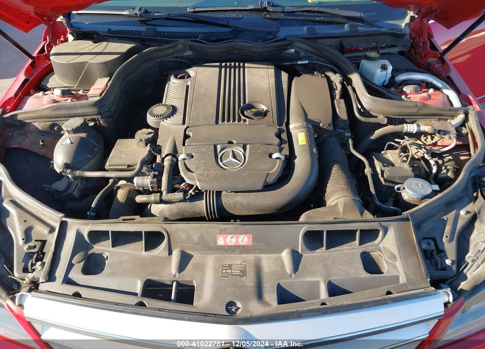 2013 MERCEDES-BENZ C 250 LUXURY/SPORT VIN: WDDGF4HB8DR245596