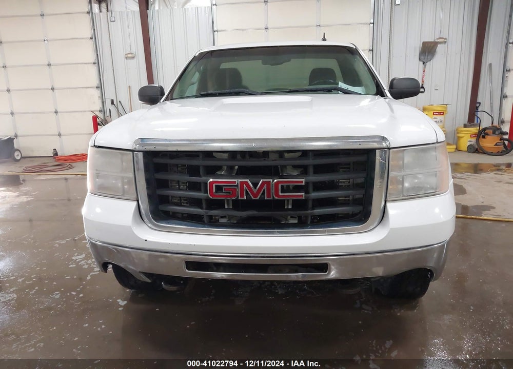 2008 GMC SIERRA 2500HD SLE1 VIN: 1GTHK246X8E177984
