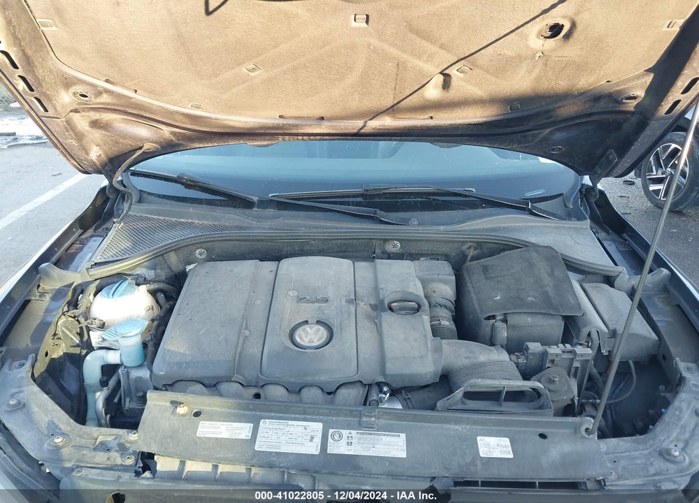 2012 VOLKSWAGEN PASSAT 2.5L SEL VIN: 1VWCH7A37CC051633