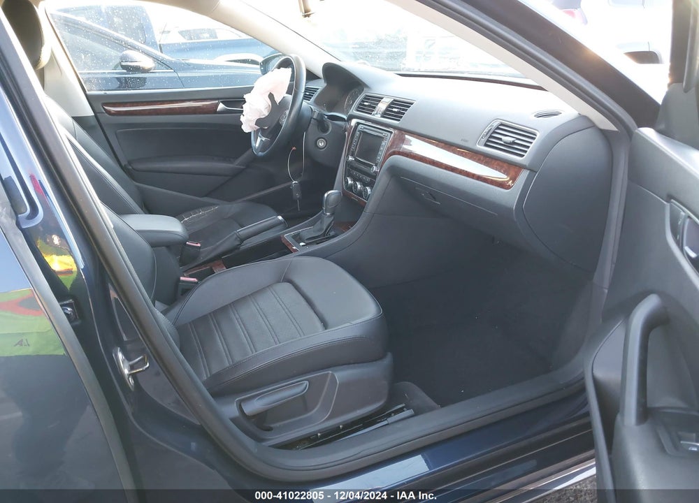 2012 VOLKSWAGEN PASSAT 2.5L SEL VIN: 1VWCH7A37CC051633