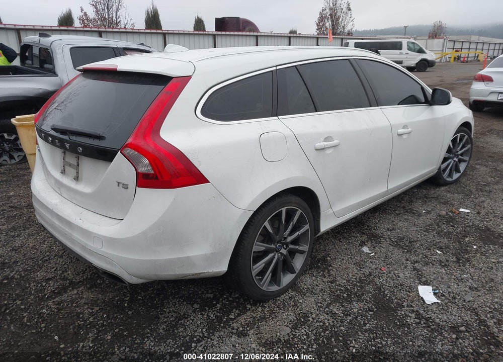 2015 VOLVO V60 T5 PREMIER VIN: YV126MEB9F1192430