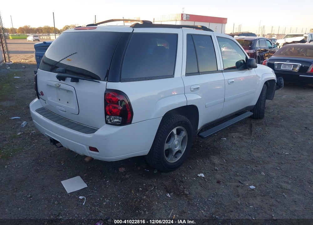 2008 CHEVROLET TRAILBLAZER LT VIN: 1GNDS13S082257956