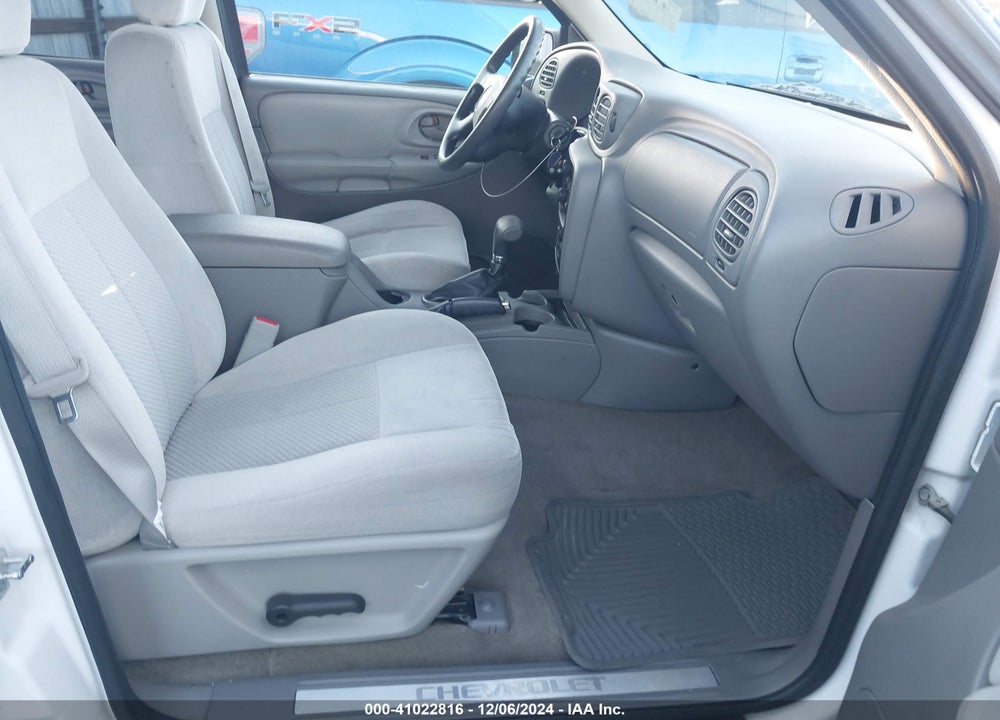 2008 CHEVROLET TRAILBLAZER LT VIN: 1GNDS13S082257956