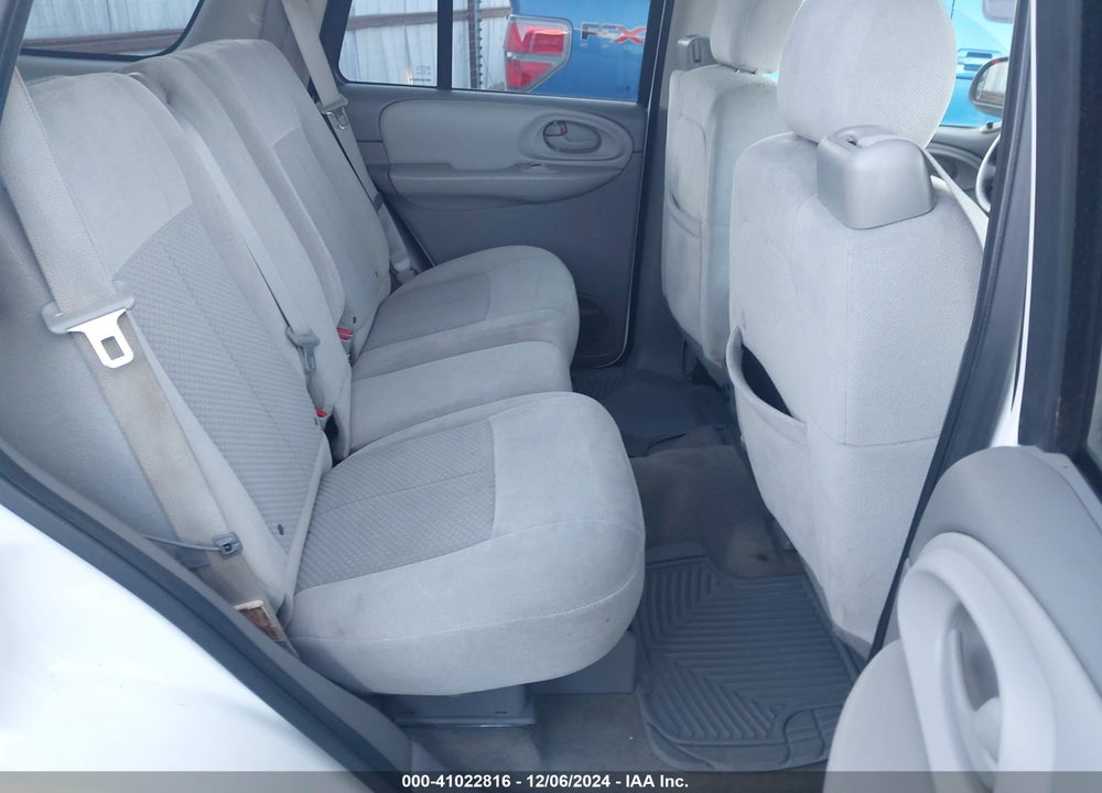 2008 CHEVROLET TRAILBLAZER LT VIN: 1GNDS13S082257956