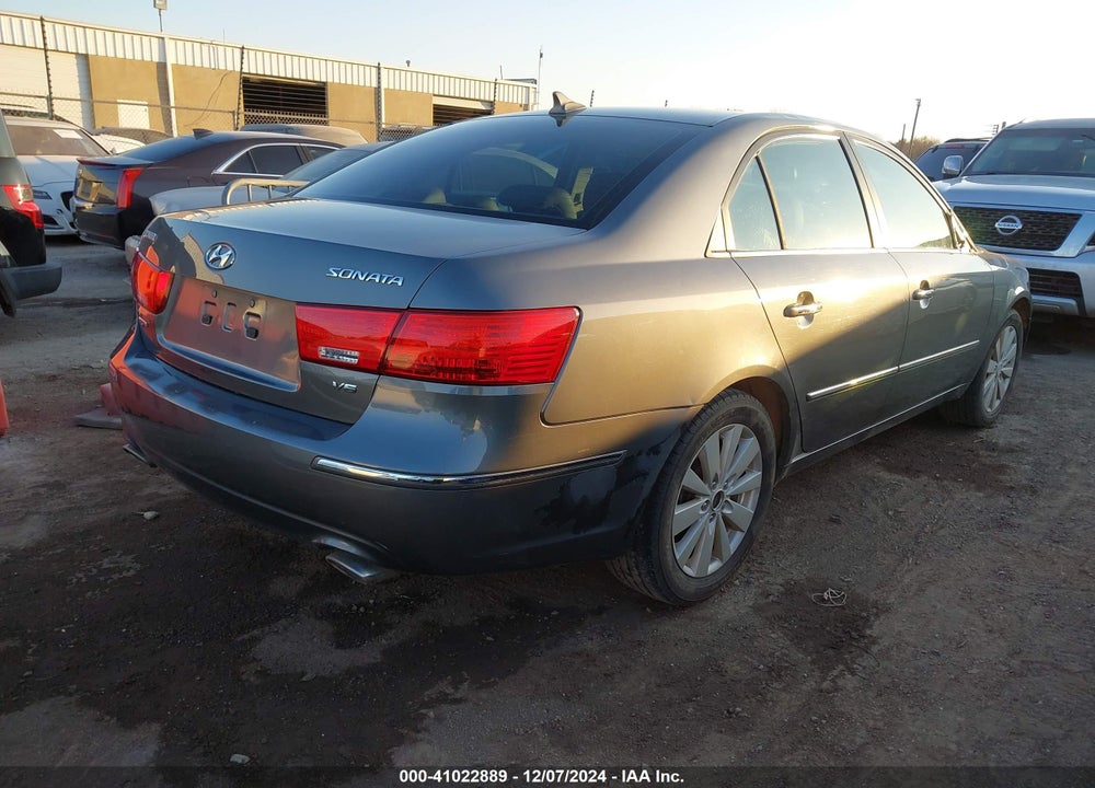 2010 HYUNDAI SONATA LIMITED V6 VIN: 5NPEU4AF0AH593108