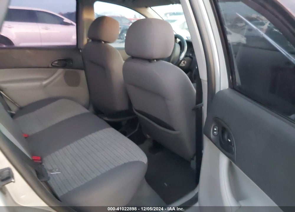 2007 FORD FOCUS S/SE/SES VIN: 1FAFP34N37W316583
