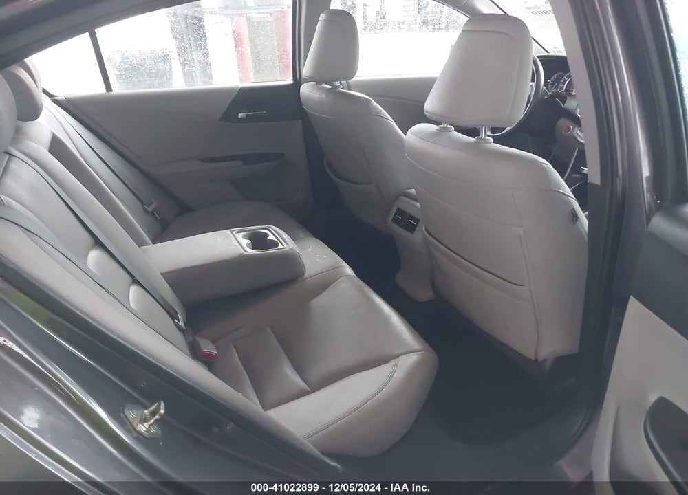 2015 HONDA ACCORD EX-L VIN: 1HGCR2F84FA272812