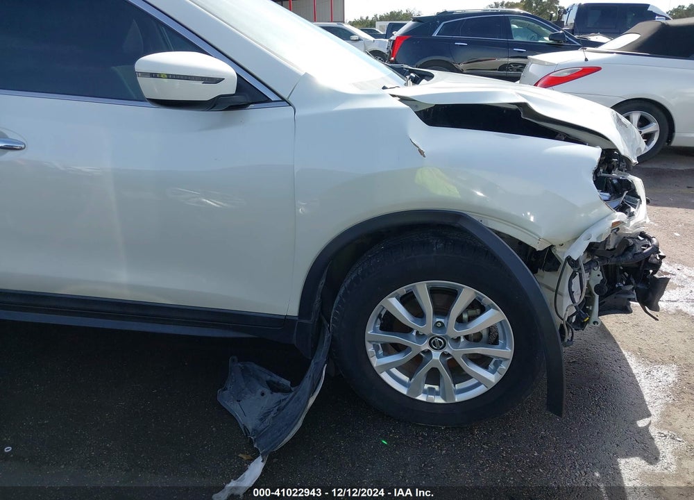 2018 NISSAN ROGUE SV VIN: 5N1AT2MT3JC792393