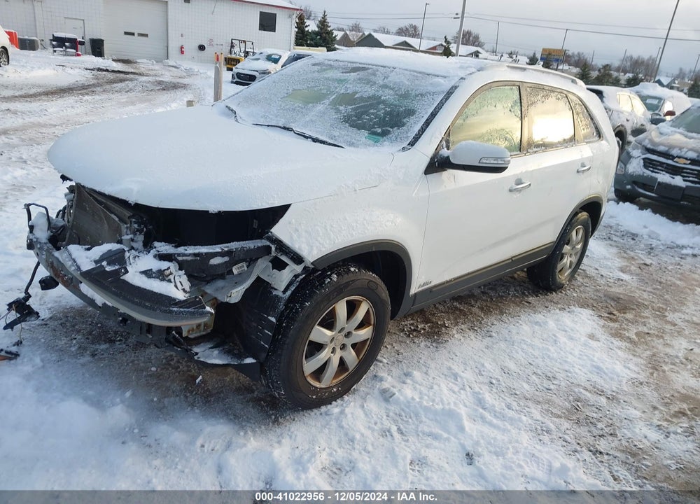 2011 KIA SORENTO LX VIN: 5XYKTDA11BG002917