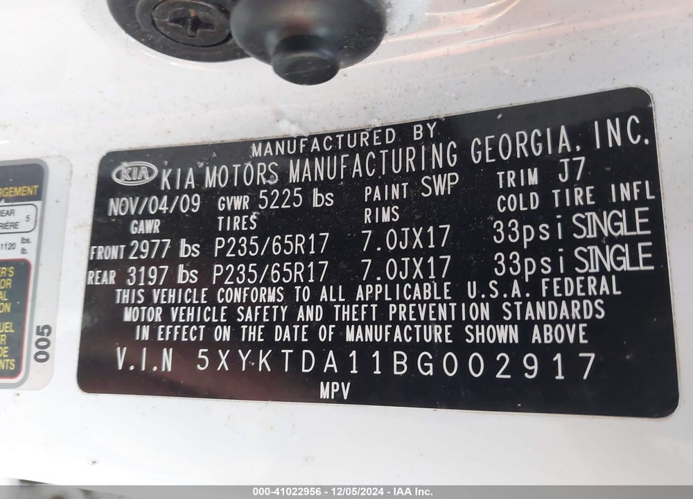 2011 KIA SORENTO LX VIN: 5XYKTDA11BG002917