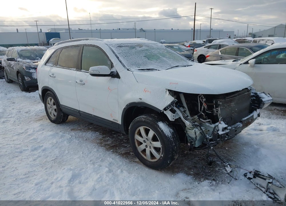 2011 KIA SORENTO LX VIN: 5XYKTDA11BG002917